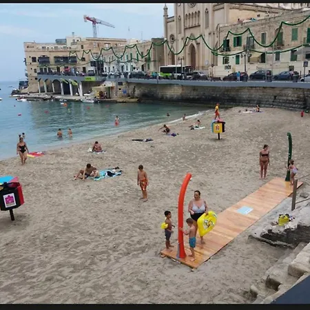 Cozy Near Tas-sliema Centre, Terrace בית נופש *