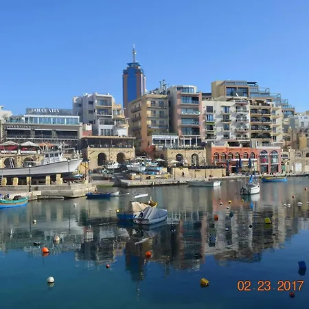 Cozy Near Tas-sliema Centre, Terrace בית נופש סליאמה