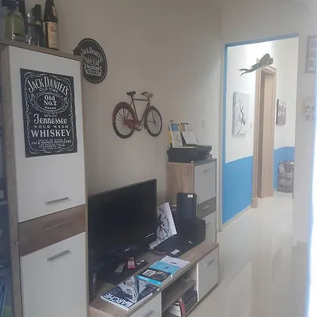 Cozy Near Tas-sliema Centre, Terrace סליאמה