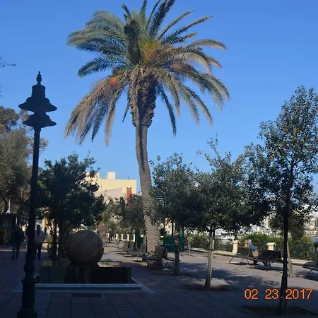 בית נופש Cozy Near Tas-sliema Centre, Terrace *